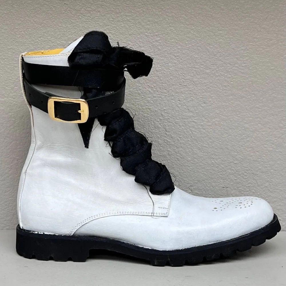 Combat boot-side zip/ White hand colored leather-contrast leather ankle strap/lug sole