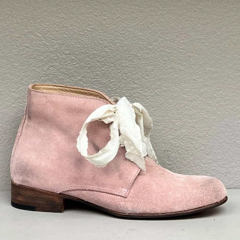 Desert Boot-lace up/ dusty rose suede w/ oil accents/ leather sole