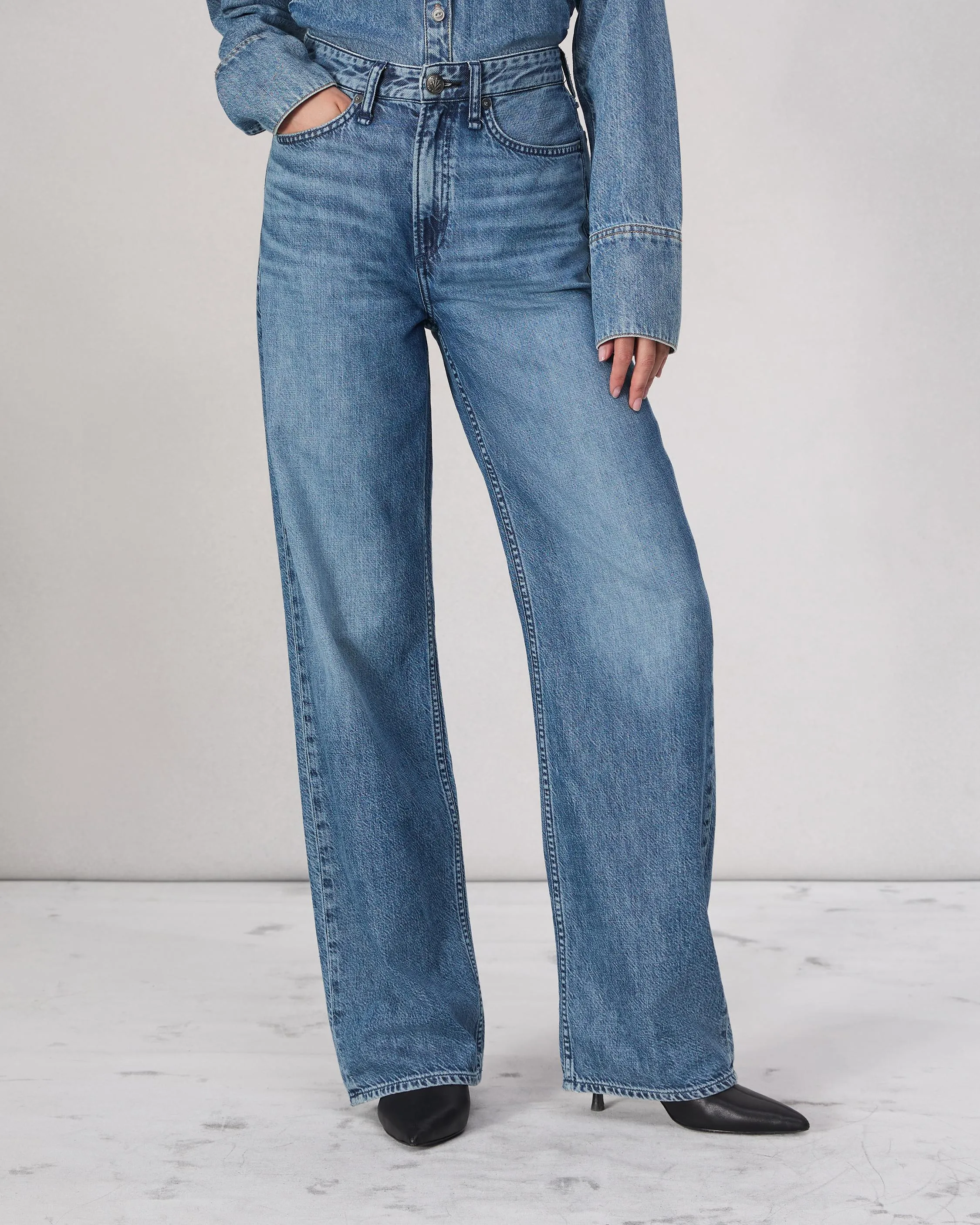 Featherweight Logan Wide-Leg Jean