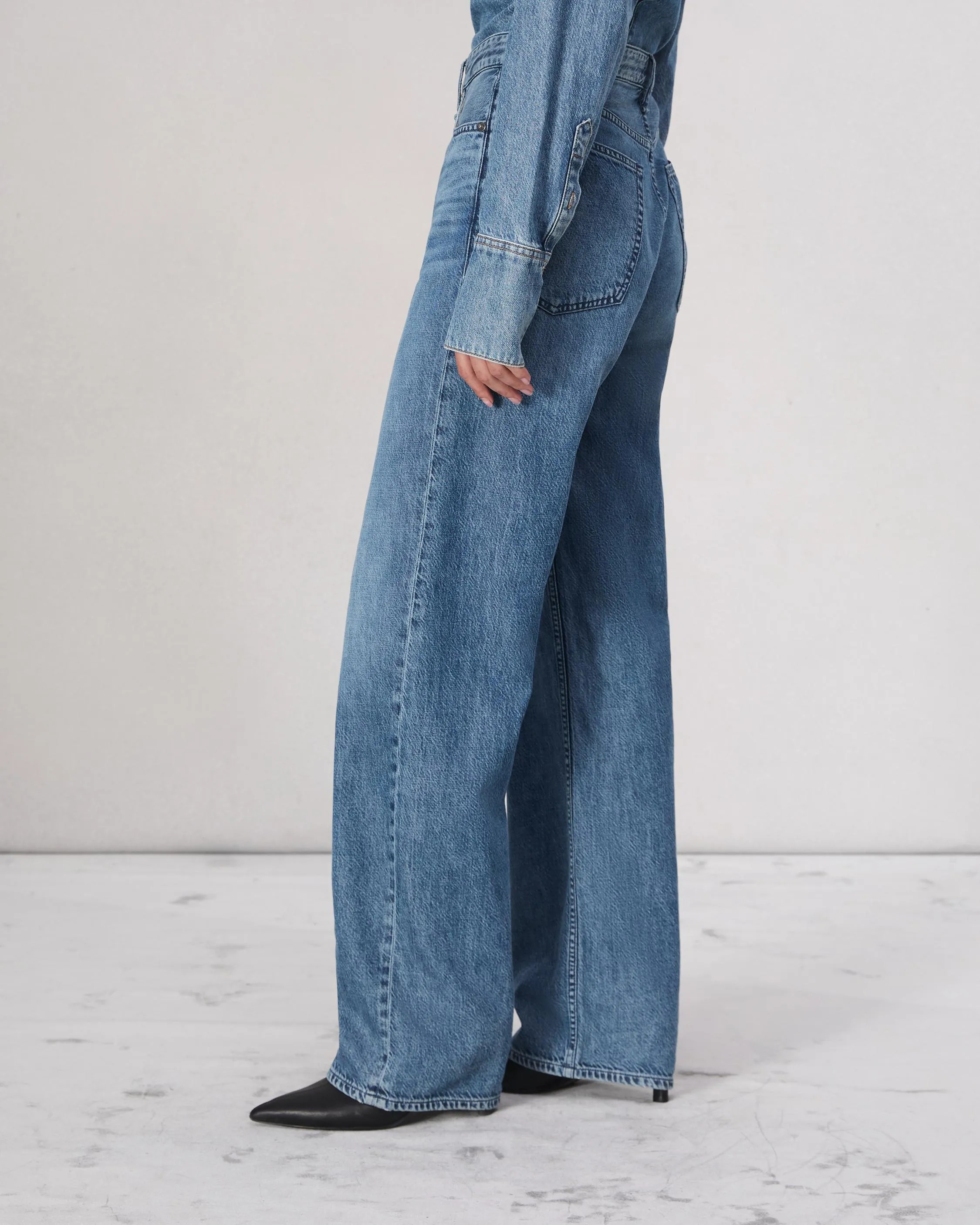 Featherweight Logan Wide-Leg Jean