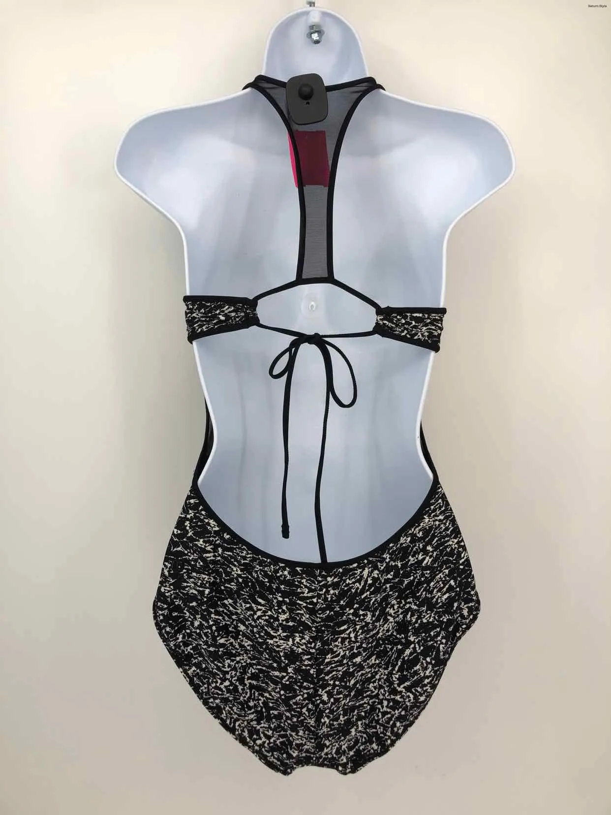 LULULEMON Black White Mesh Trim Size SMALL (S) Print Open Back Swimsuit