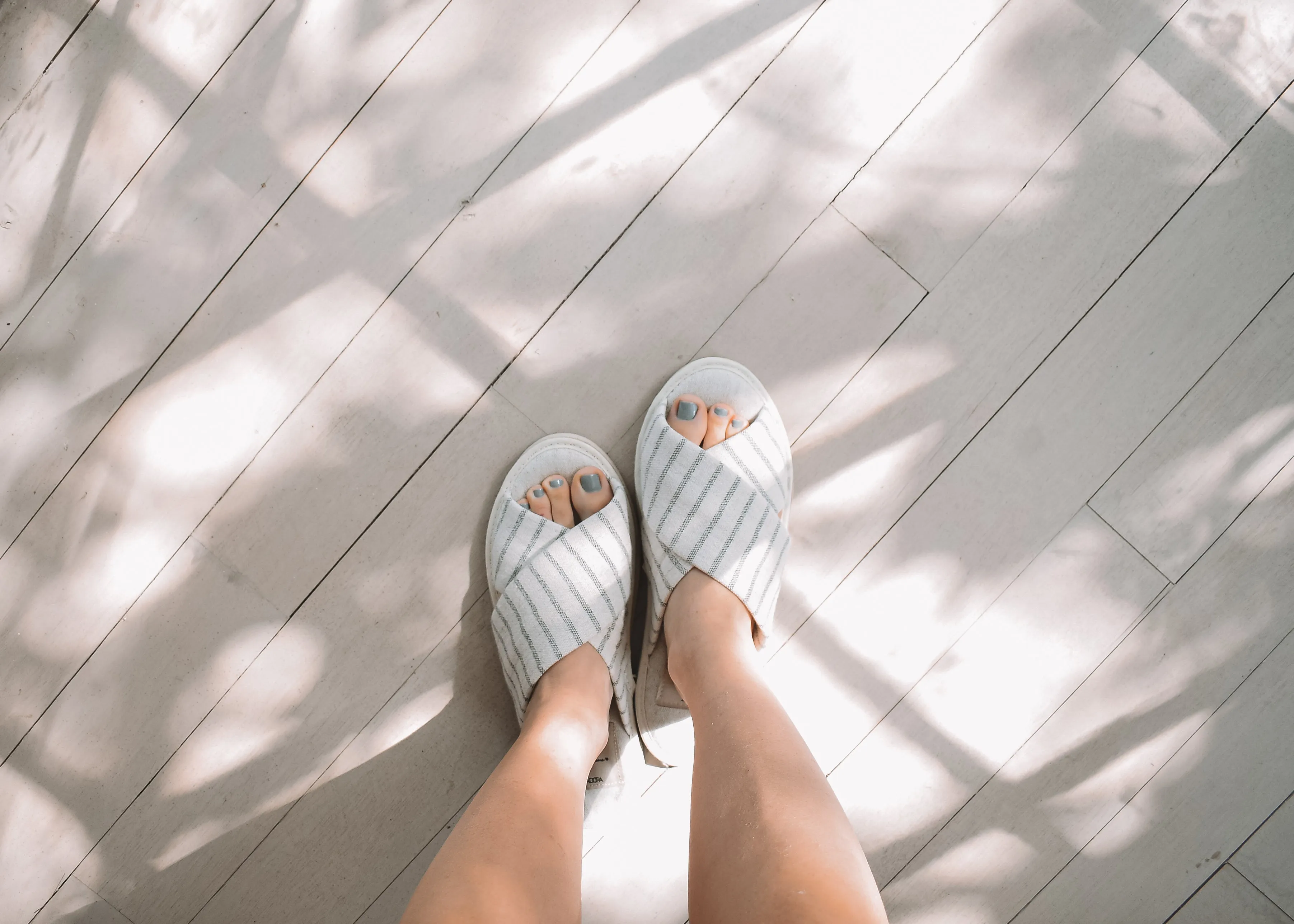 PURE LINEN SLIPPERS