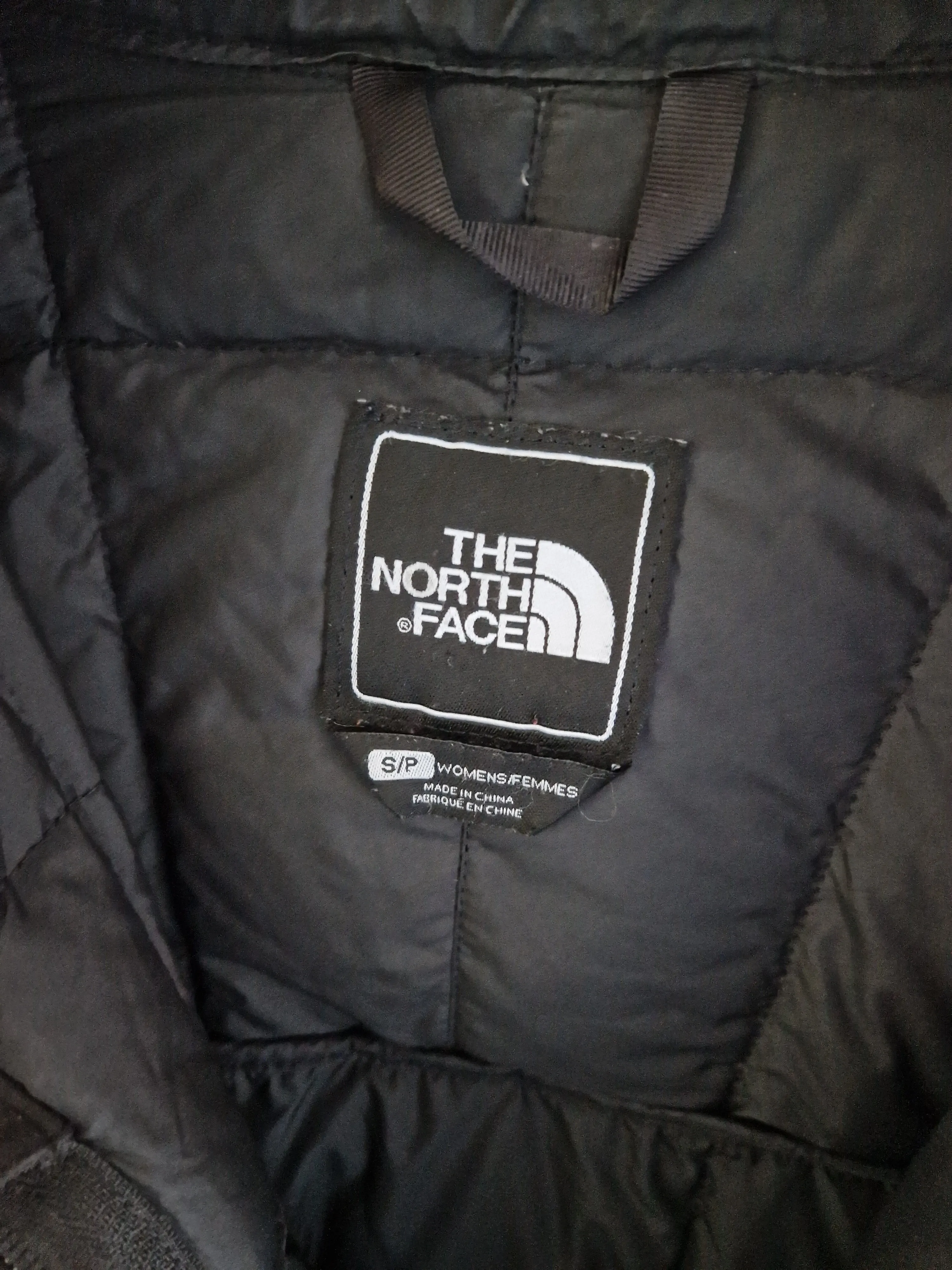 The North Face 550 Puffer Jacket - Size S/P UK8/P