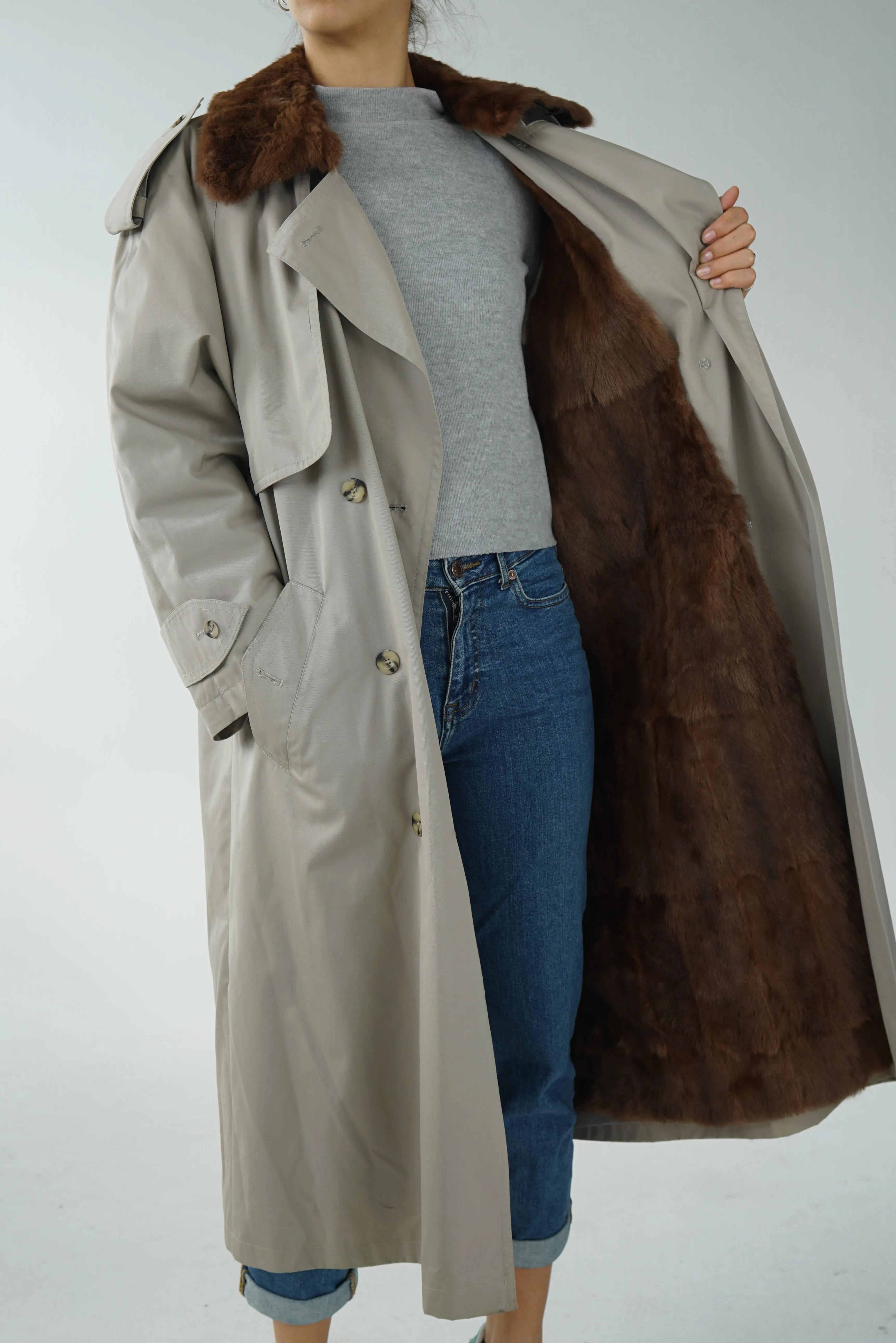 Trench coat vintage fait en Allemagne avec fourrure de vison