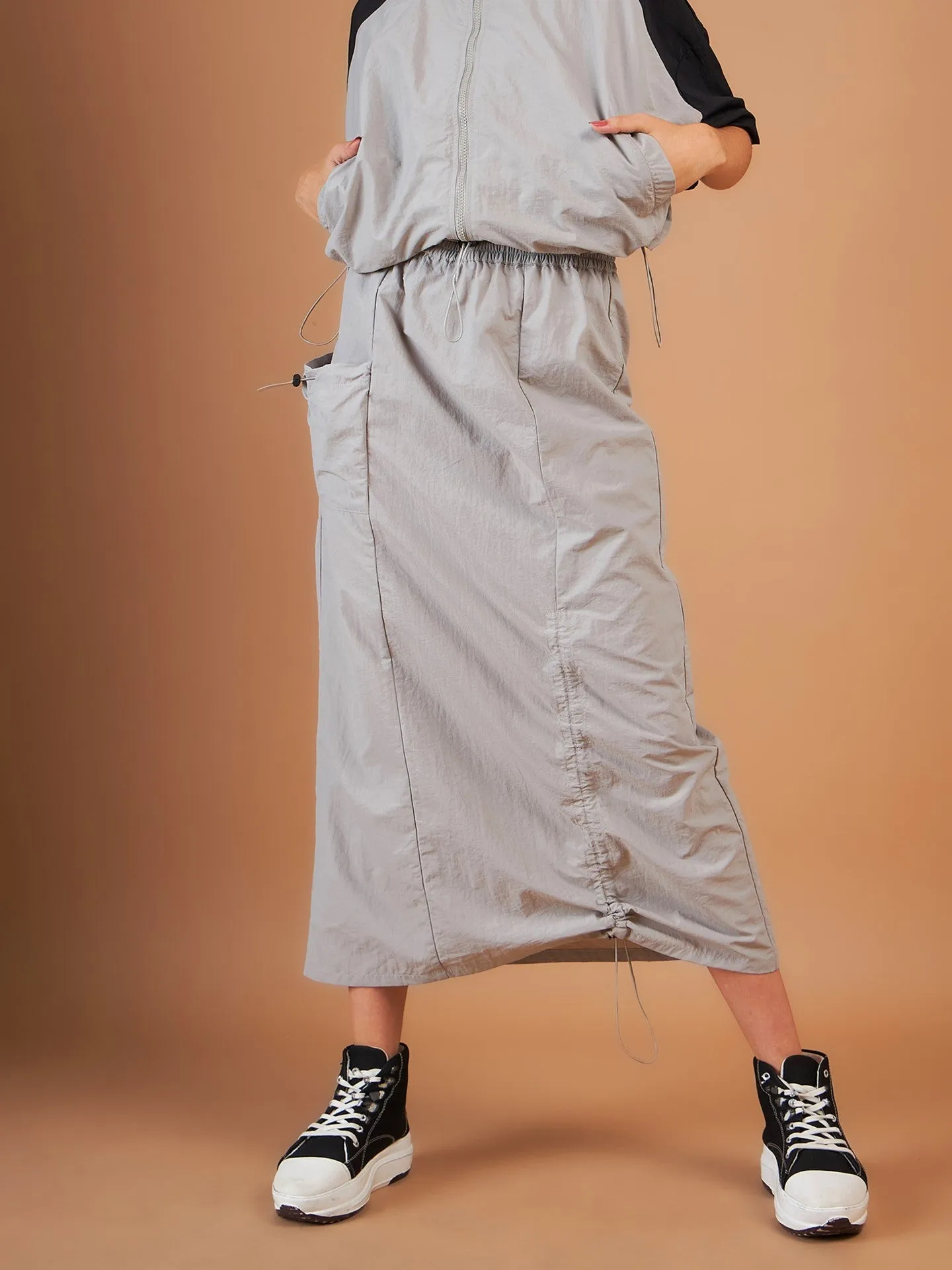 Women Light Grey Side Ruched Parachute Skirt