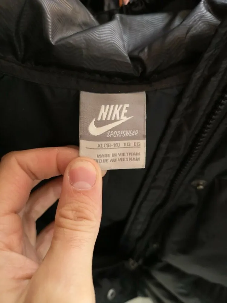 Y2K Nike Puffer Jacket - Size UK 14