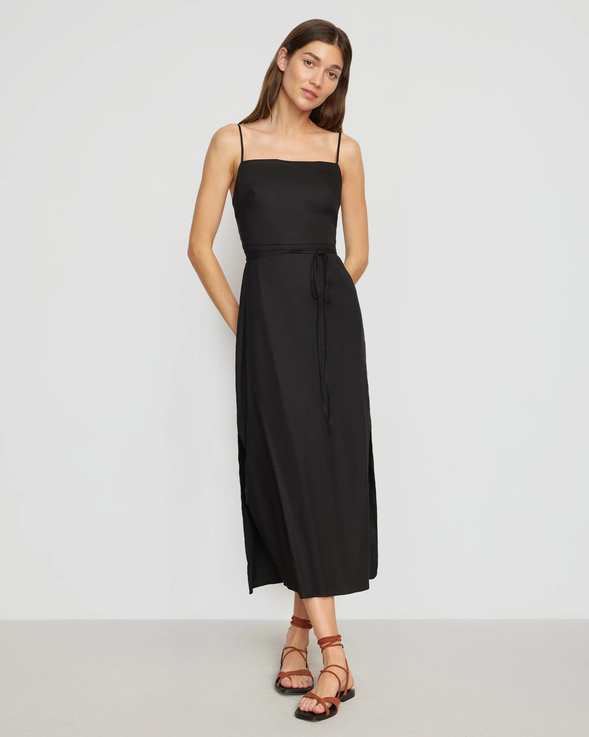 Yanelly Lace-Up Stretch Linen Dress | Black